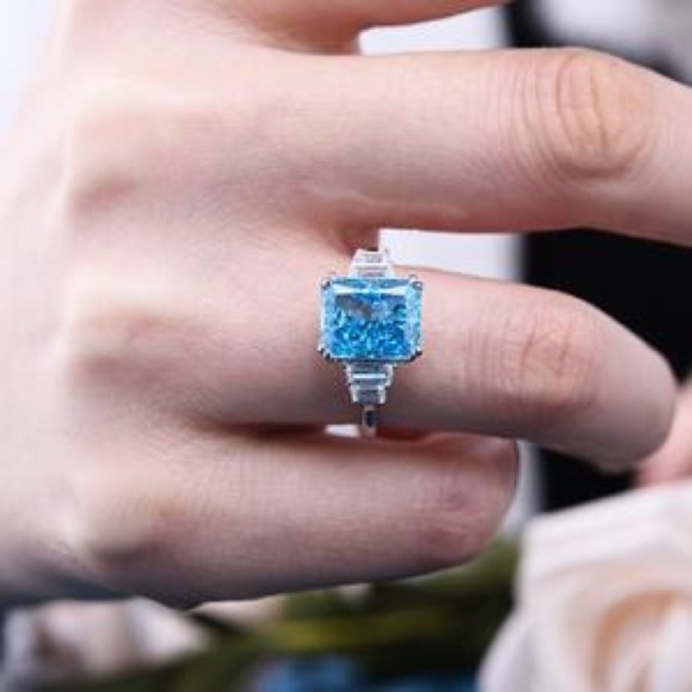 1ct Radiant Aquamarine Ring - Picture 12 of 16